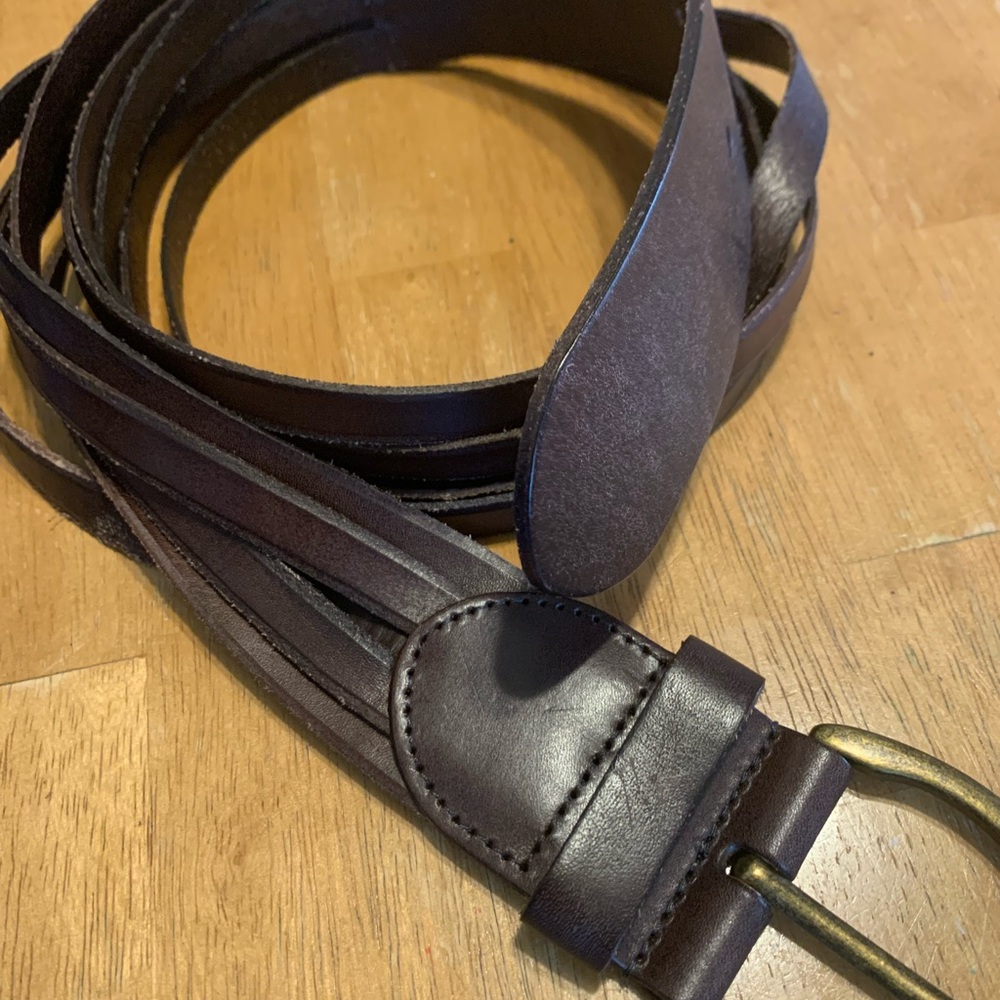 Sophisticated Dark Brown Leather Belt
